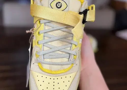bad-bunny-adidas-forum-low-yellow 02.webp