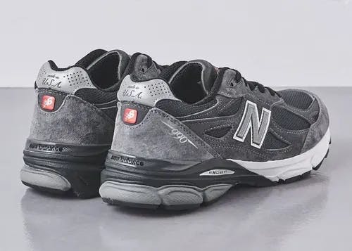 united-arrow-and-sons-new-balance-990v3-made-in-usa-grey-m990ua3 02.webp